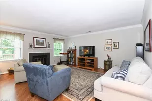 806 Carriage Crossing Ln, Greensboro, NC 27410 - Photo 10