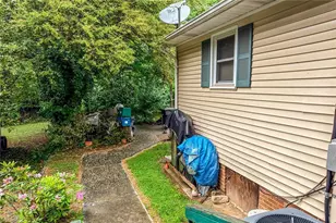 1007 E Brookline St, Winston-Salem, NC 27107 - Photo 12