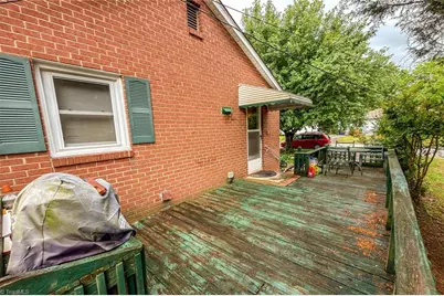 1007 E Brookline Street, Winston-Salem, NC 27107 - Photo 10