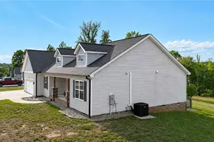 338 Price St, Stoneville, NC 27048 - Photo 2