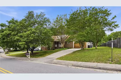 4890 Chimney Springs Drive, Greensboro, NC 27407 - Photo 26
