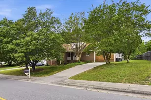 4890 Chimney Springs Dr, Greensboro, NC 27407 - Photo 26