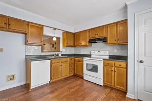 4397 Baylor St, Greensboro, NC 27455 - Photo 8