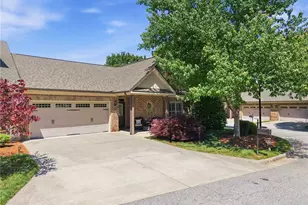 23 Liberty Square Cir, Greensboro, NC 27455 - Photo 32