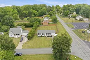 200 Creeksedge Ct, Winston-Salem, NC 27105 - Photo 24