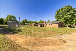 2417 Whitehorn Rd, Kernersville, NC 27284 - Photo 32