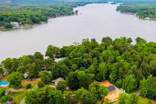 1010 High Rock Shores Dr, Lexington, NC 27292 - Photo 2