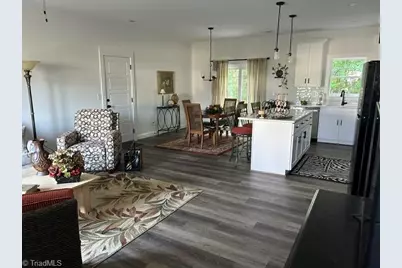 344 Lee Avenue, Yadkinville, NC 27055 - Photo 2