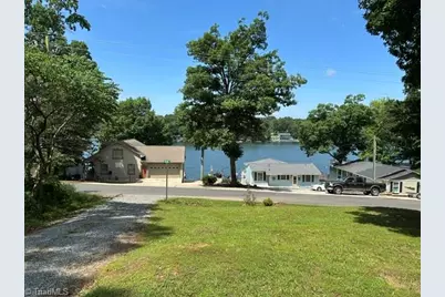 113 Red Budd Drive, New London, NC 28127 - Photo 2