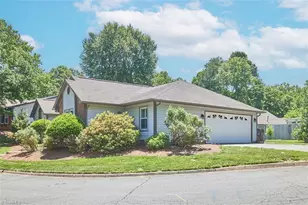 714 Woodbury Knolls Dr, Winston-Salem, NC 27104 - Photo 2