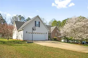 2287 Loflin Farlow Ln, Sophia, NC 27350 - Photo 2