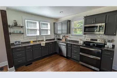 7513 Greenlawn Drive, Summerfield, NC 27358 - Photo 2