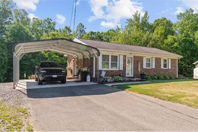 224 Delaware Avenue, Mount Airy, NC 27030 - Photo 2