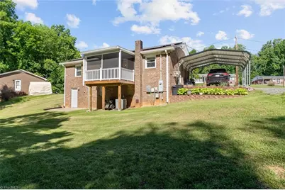 224 Delaware Avenue, Mount Airy, NC 27030 - Photo 24
