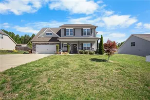 204 Montreat Dr, Lexington, NC 27295 - Photo 2