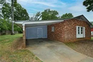 6132 Arden Dr, Clemmons, NC 27012 - Photo 4