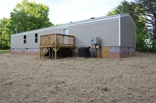 126 Sycamore Dr, Mount Airy, NC 27030 - Photo 4