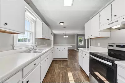 3402 Edgefield Road, Greensboro, NC 27409 - Photo 32