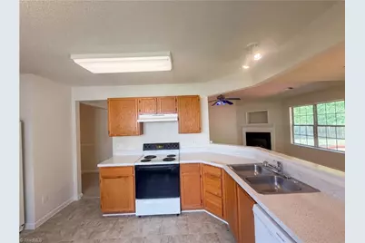 4234 Nestleway Court, Greensboro, NC 27406 - Photo 8