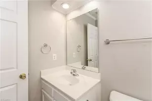 604 Westridge Dr, Burlington, NC 27215 - Photo 2