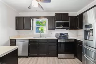 3319 Argyle Ln, Greensboro, NC 27406 - Photo 10