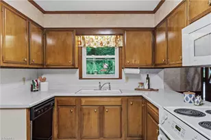 3511 Manoa Rd, Pfafftown, NC 27040 - Photo 16