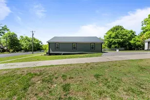 628 Elm St, Graham, NC 27253 - Photo 4