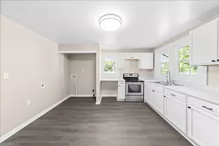 628 Elm St, Graham, NC 27253 - Photo 28