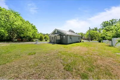 628 Elm Street, Graham, NC 27253 - Photo 8