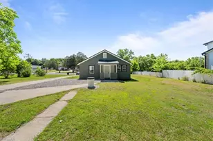 628 Elm St, Graham, NC 27253 - Photo 6
