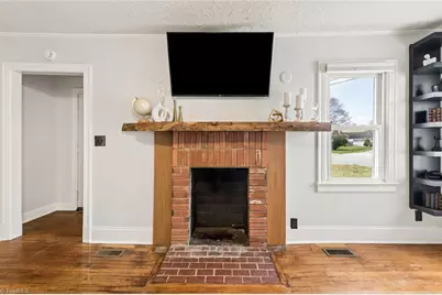 414 S Maple Street, Graham, NC 27253 - Photo 4