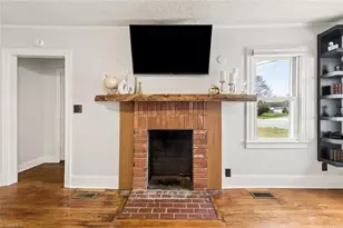 414 S Maple St, Graham, NC 27253 - Photo 4