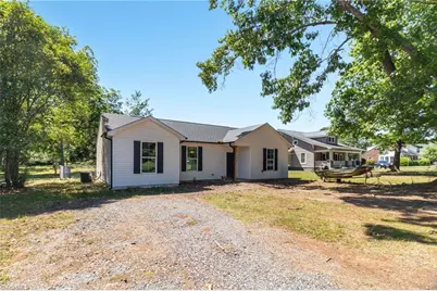 410 S Fayetteville Street, Liberty, NC 27298 - Photo 2