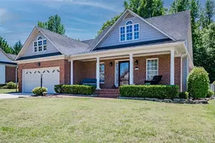 205 Beauregard Ln, Mebane, NC 27302 - Photo 2