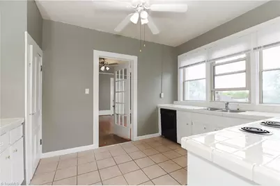 1025 West End Boulevard, Winston-Salem, NC 27101 - Photo 10
