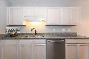 5805 Battery Dr, Greensboro, NC 27409 - Photo 14