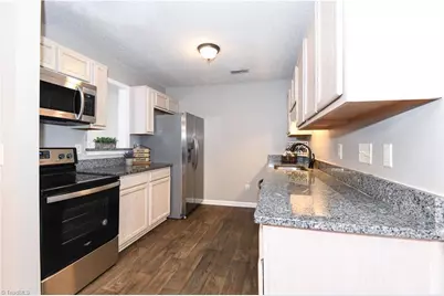 5805 Battery Drive, Greensboro, NC 27409 - Photo 10