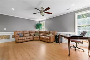 2912 Nabors Rd, Greensboro, NC 27405 - Photo 26