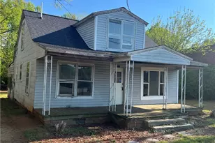 1219 Market Center Dr, High Point, NC 27260 - Photo 2