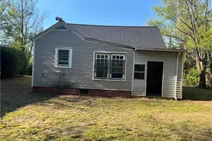 1219 Market Center Dr, High Point, NC 27260 - Photo 4