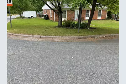 1 Tilley Court, Greensboro, NC 27402 - Photo 2