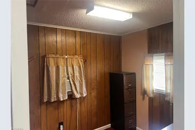 219 Jackson Avenue, Lexington, NC 27295 - Photo 18