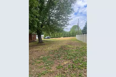 219 Jackson Avenue, Lexington, NC 27295 - Photo 4