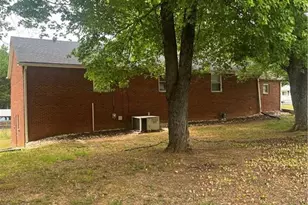 219 Jackson Ave, Lexington, NC 27295 - Photo 6