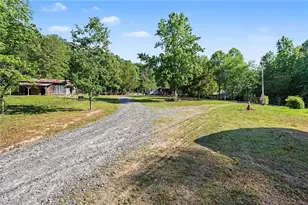 1067 Angel Fire Trail, Seagrove, NC 27341 - Photo 4