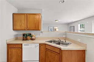 2703 Stafford St, Greensboro, NC 27407 - Photo 10