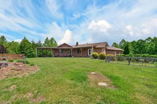 1102 Bear Crk Ln, Pinnacle, NC 27043 - Photo 36