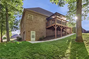 4693 Kellys Trail Ct, Winston-Salem, NC 27101 - Photo 4