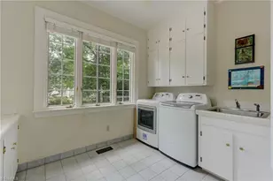 2601 W Market St, Greensboro, NC 27403 - Photo 30
