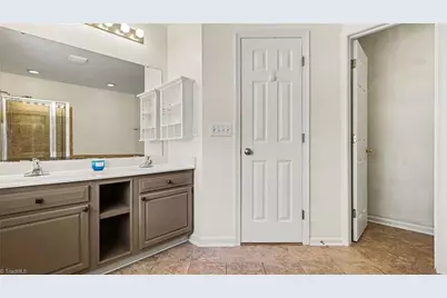 3209 Bardwell Road, Greensboro, NC 27410 - Photo 20